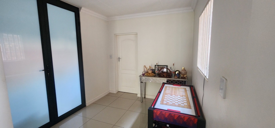 4 Bedroom Property for Sale in Erasmia Gauteng
