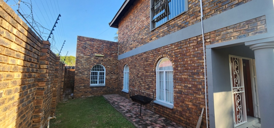 4 Bedroom Property for Sale in Erasmia Gauteng