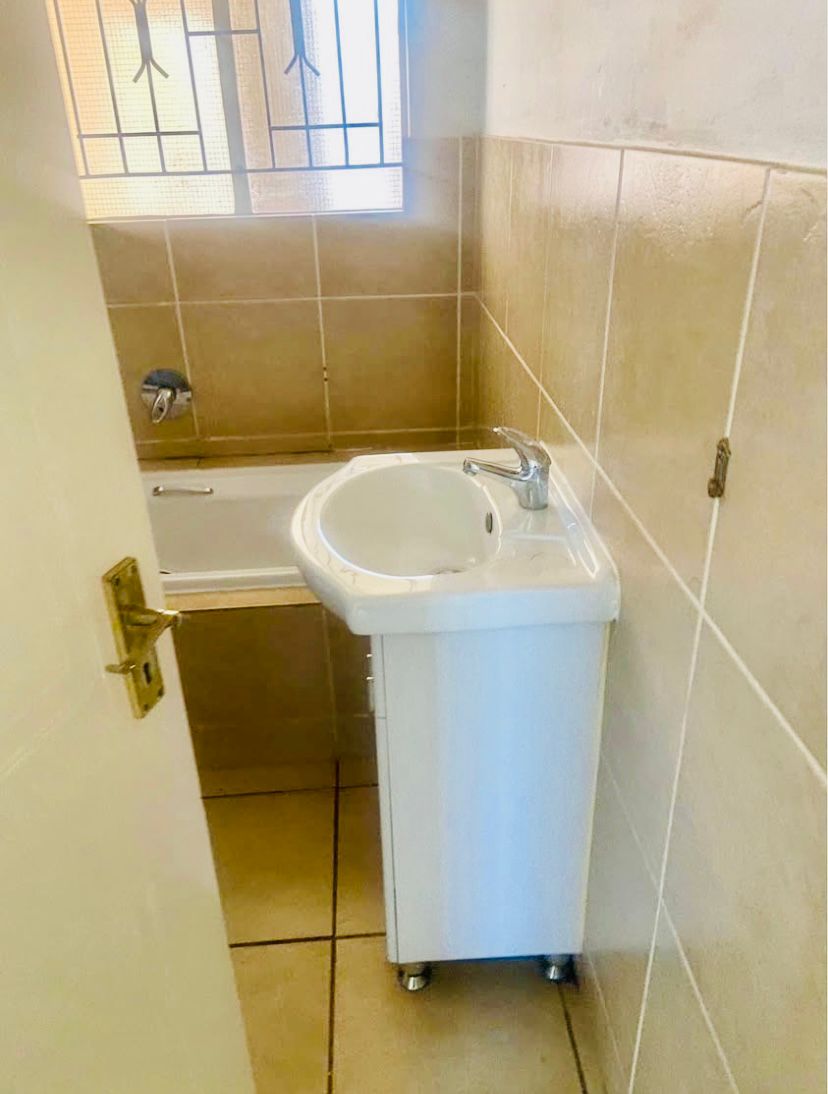 2 Bedroom Property for Sale in Pretoria North Gauteng