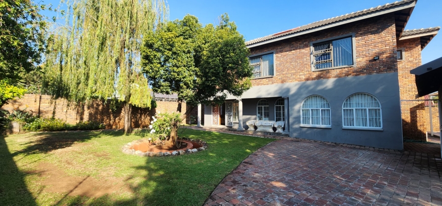 To Let 4 Bedroom Property for Rent in Erasmia Gauteng