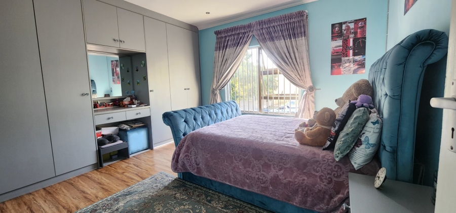 To Let 4 Bedroom Property for Rent in Erasmia Gauteng