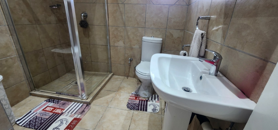 To Let 4 Bedroom Property for Rent in Erasmia Gauteng
