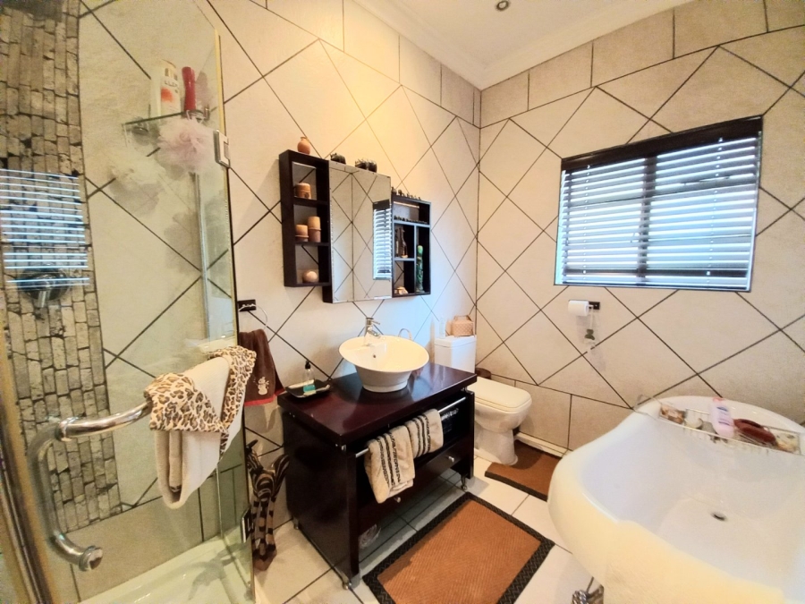 3 Bedroom Property for Sale in Eastleigh Ridge Gauteng