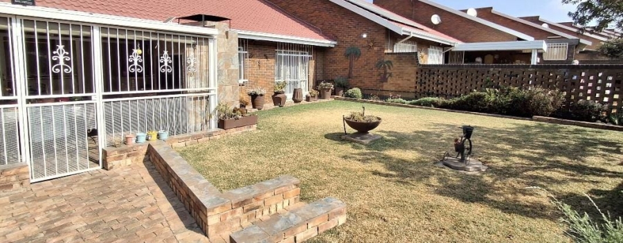 3 Bedroom Property for Sale in Barvallen Gauteng