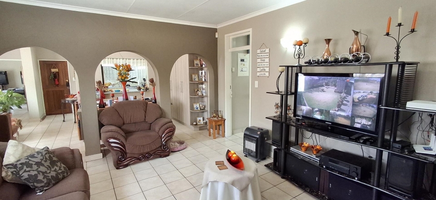 3 Bedroom Property for Sale in Barvallen Gauteng