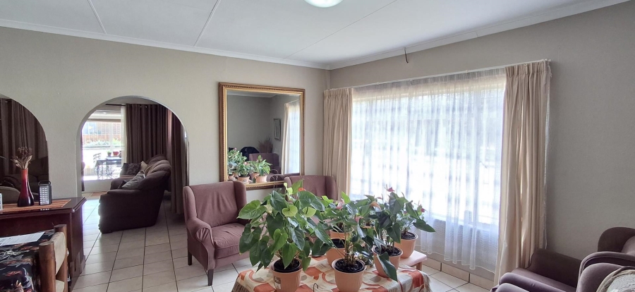 3 Bedroom Property for Sale in Barvallen Gauteng