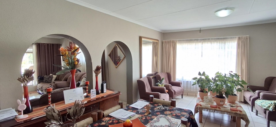 3 Bedroom Property for Sale in Barvallen Gauteng