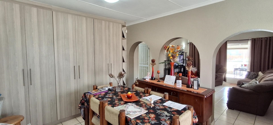 3 Bedroom Property for Sale in Barvallen Gauteng