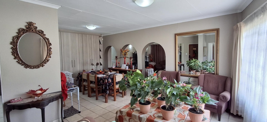3 Bedroom Property for Sale in Barvallen Gauteng