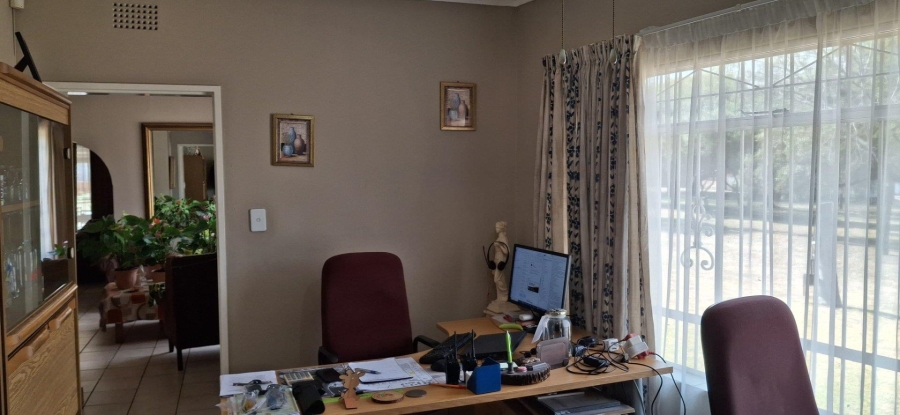 3 Bedroom Property for Sale in Barvallen Gauteng