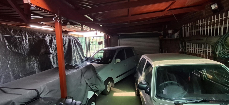3 Bedroom Property for Sale in Barvallen Gauteng