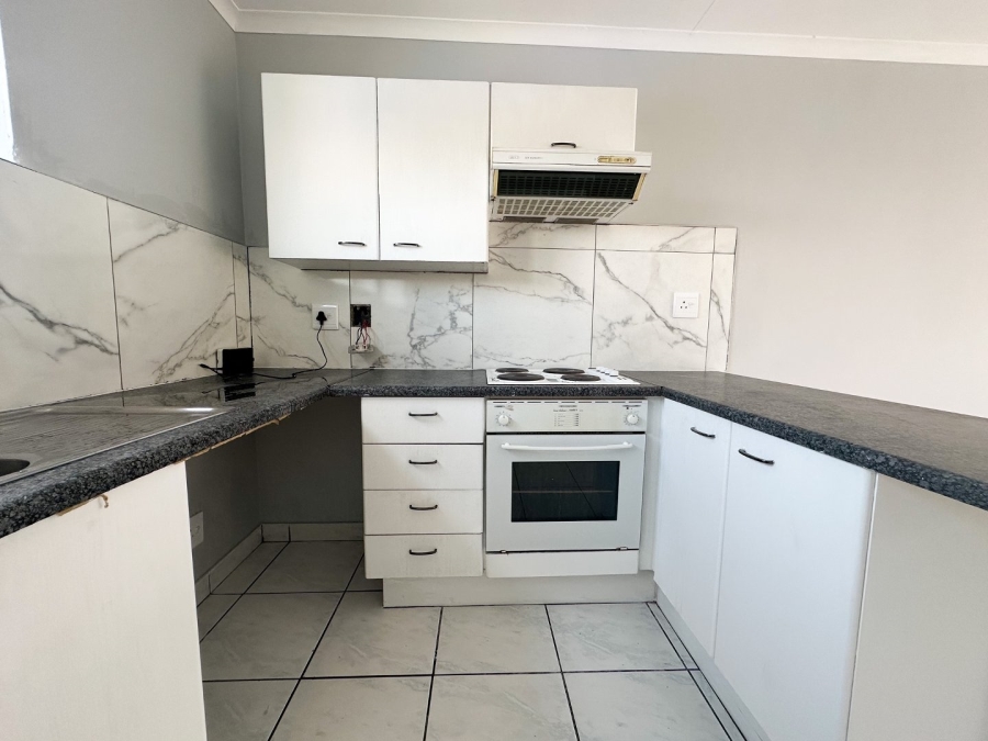 To Let 2 Bedroom Property for Rent in Winchester Hills Gauteng