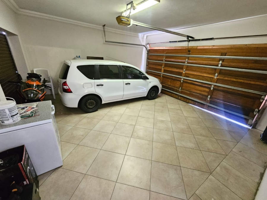 3 Bedroom Property for Sale in Crescent Wood Country Estate Gauteng