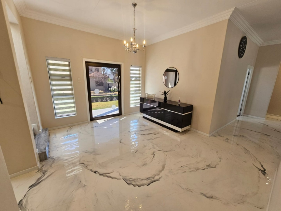 3 Bedroom Property for Sale in Crescent Wood Country Estate Gauteng