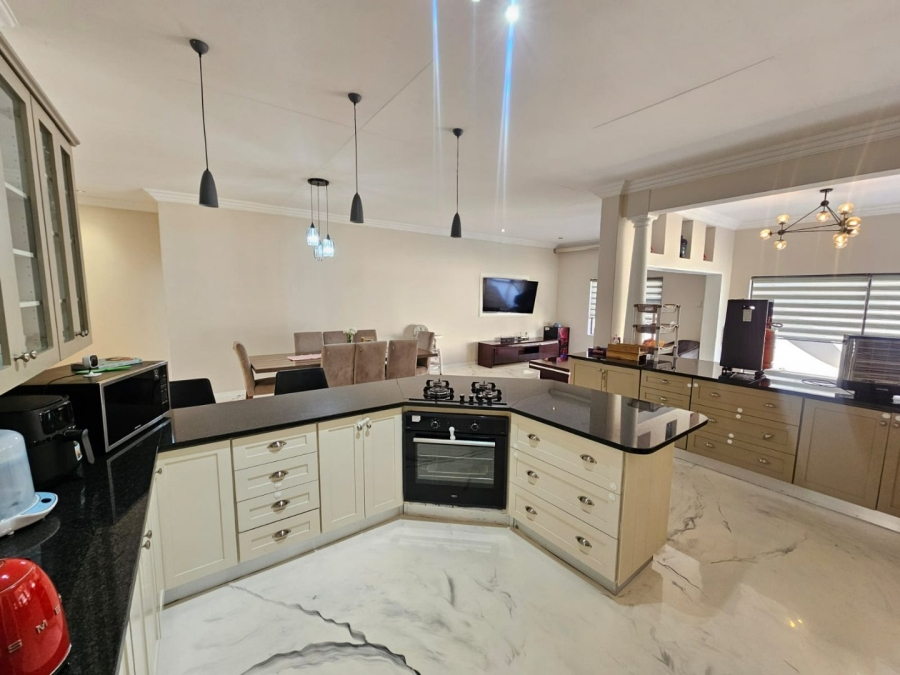 3 Bedroom Property for Sale in Crescent Wood Country Estate Gauteng