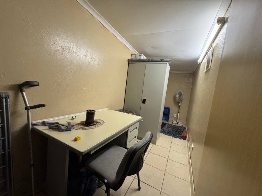 To Let 3 Bedroom Property for Rent in Laudium Ext 2 Gauteng