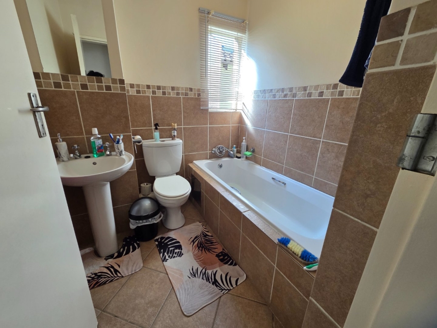 2 Bedroom Property for Sale in Twee Riviere Lifestyle Estate Gauteng