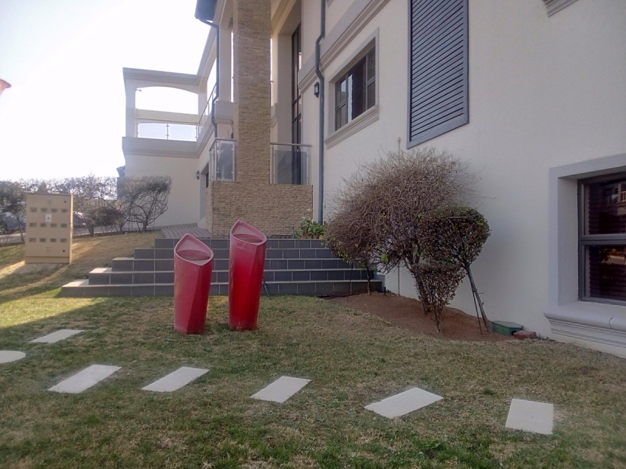 5 Bedroom Property for Sale in Blue Valley Golf Estate Gauteng