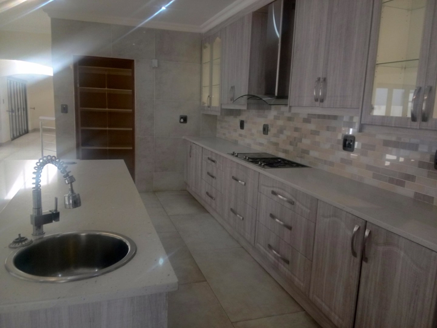 5 Bedroom Property for Sale in Blue Valley Golf Estate Gauteng