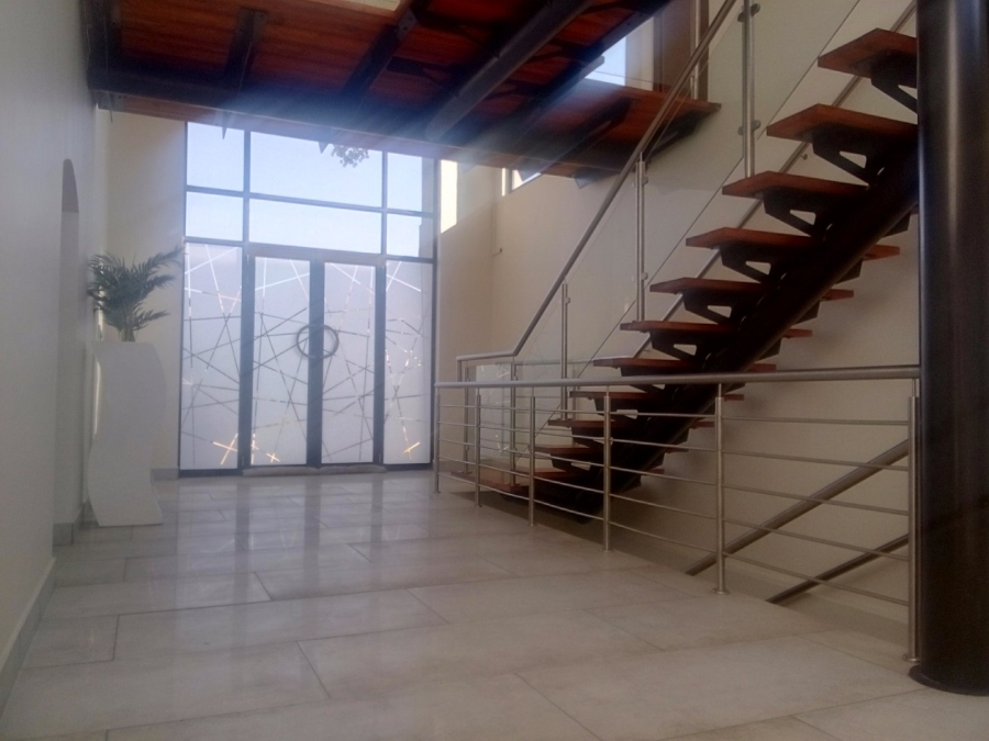 5 Bedroom Property for Sale in Blue Valley Golf Estate Gauteng