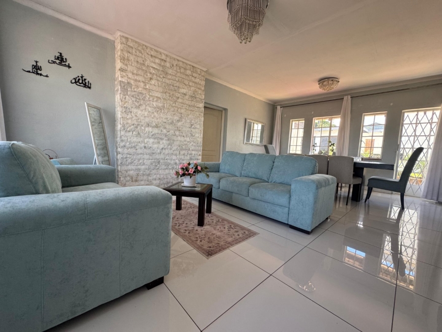 3 Bedroom Property for Sale in Erasmia Gauteng