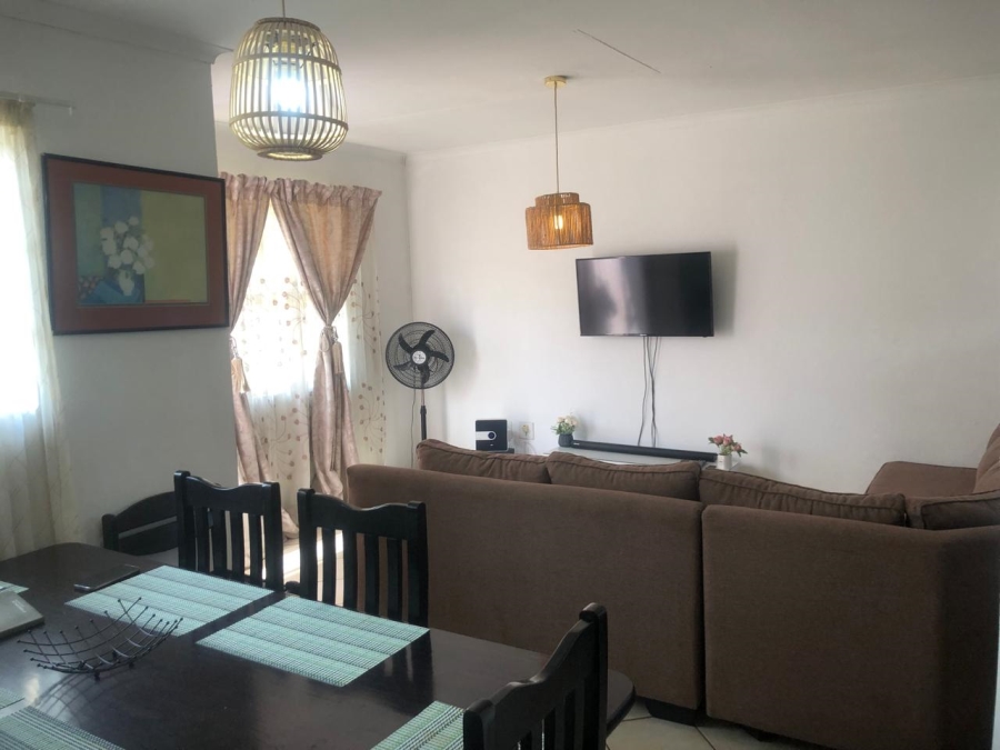 To Let 2 Bedroom Property for Rent in Rembrandt Park Gauteng