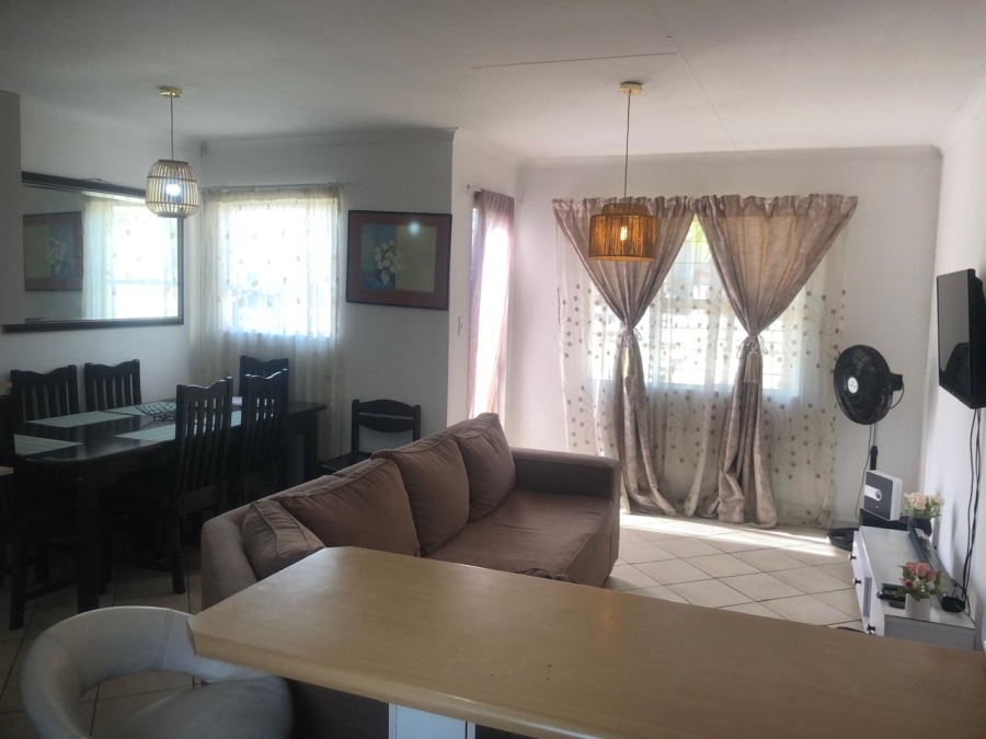 To Let 2 Bedroom Property for Rent in Rembrandt Park Gauteng