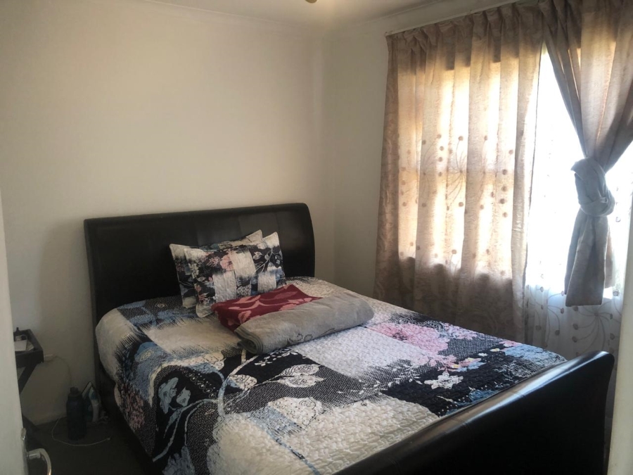 To Let 2 Bedroom Property for Rent in Rembrandt Park Gauteng