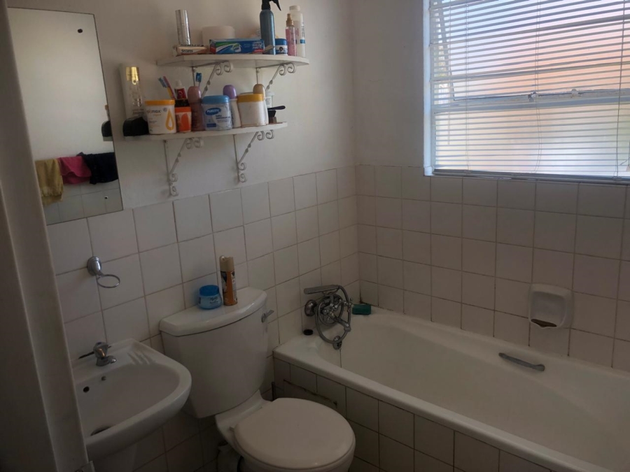 To Let 2 Bedroom Property for Rent in Rembrandt Park Gauteng