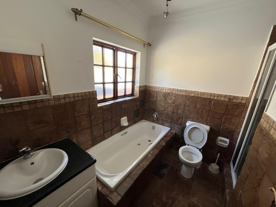 To Let 3 Bedroom Property for Rent in Noordwyk Gauteng