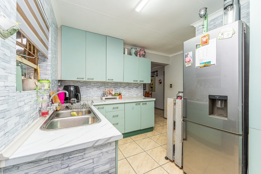 3 Bedroom Property for Sale in Helderkruin Gauteng