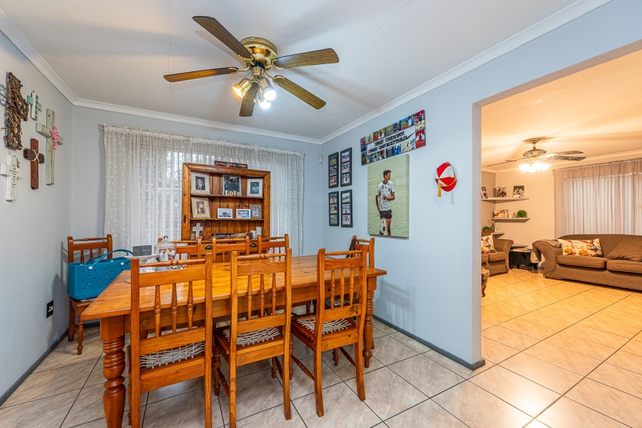 3 Bedroom Property for Sale in Helderkruin Gauteng