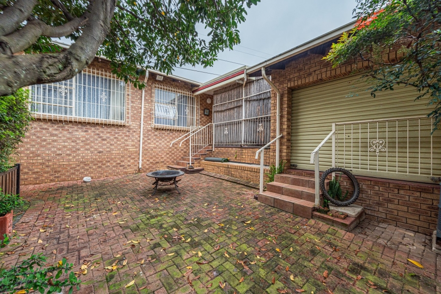 3 Bedroom Property for Sale in Helderkruin Gauteng