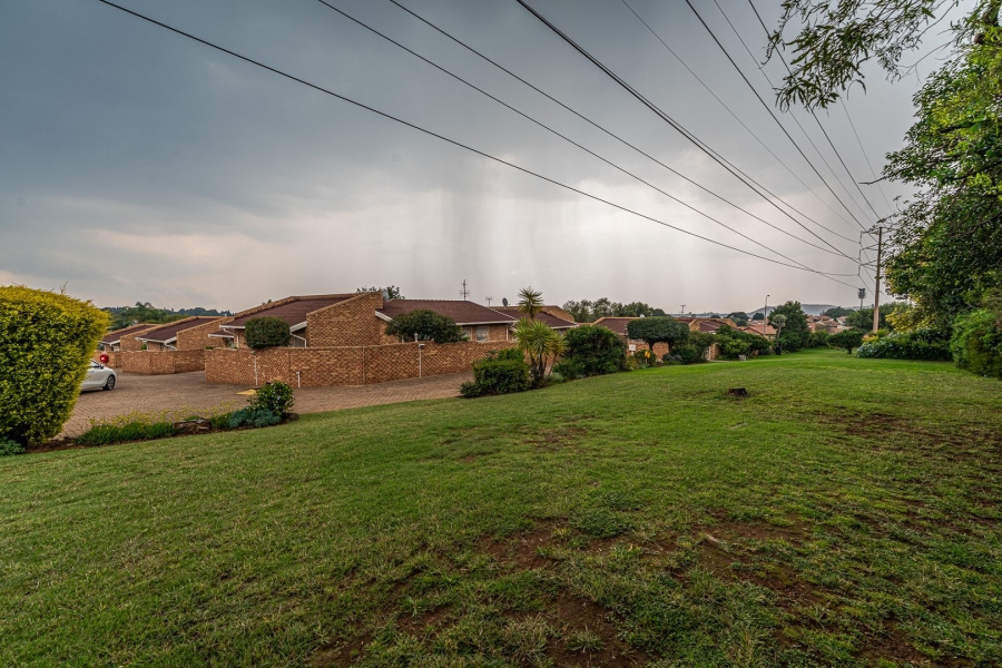 3 Bedroom Property for Sale in Helderkruin Gauteng