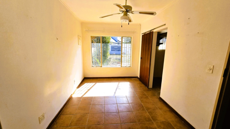 1 Bedroom Property for Sale in Kleinfontein A H Gauteng