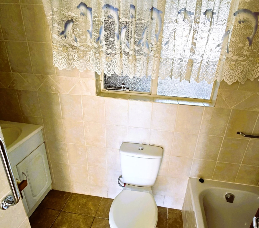 1 Bedroom Property for Sale in Kleinfontein A H Gauteng