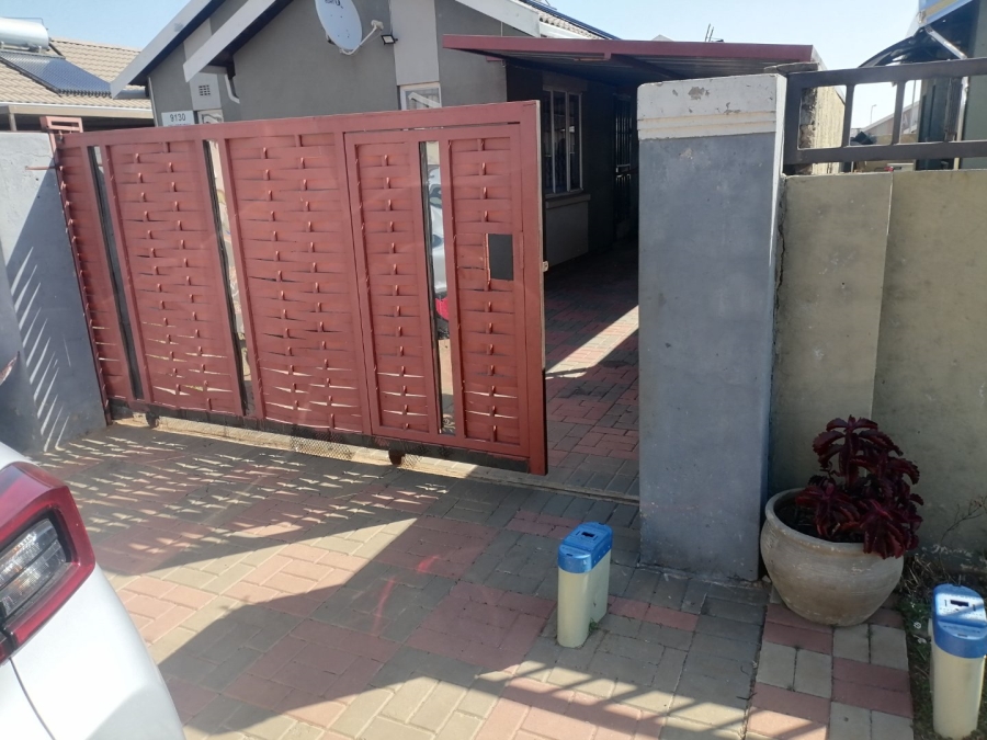  Bedroom Property for Sale in Windmill Park Gauteng