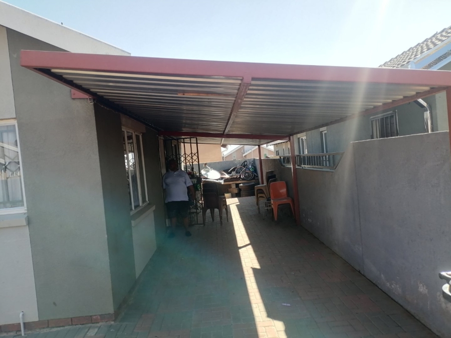  Bedroom Property for Sale in Windmill Park Gauteng