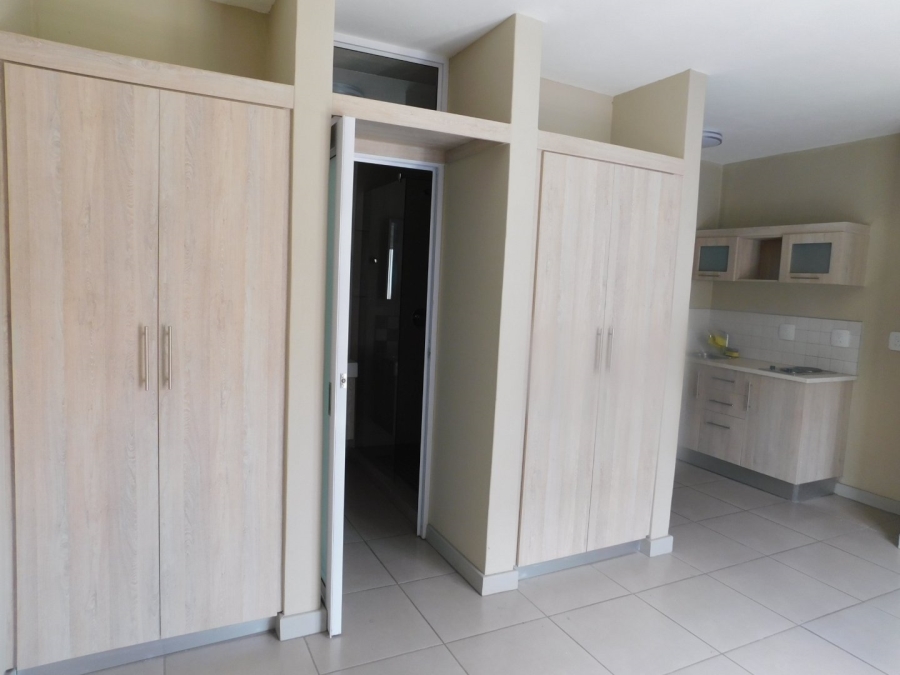 1 Bedroom Property for Sale in Hatfield Gauteng