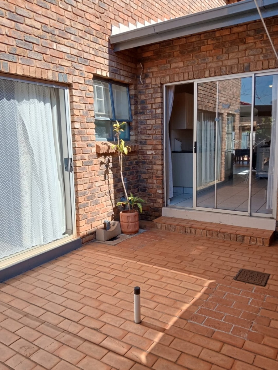 3 Bedroom Property for Sale in Ninapark Gauteng