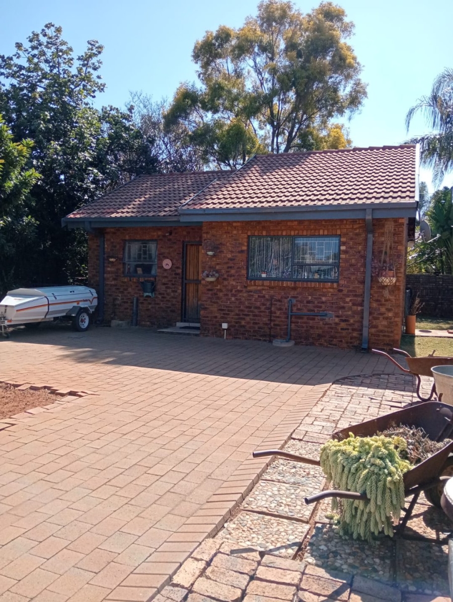 3 Bedroom Property for Sale in Ninapark Gauteng