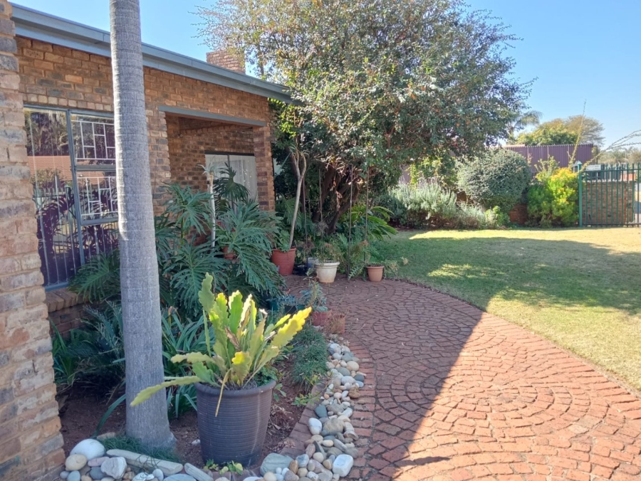 3 Bedroom Property for Sale in Ninapark Gauteng