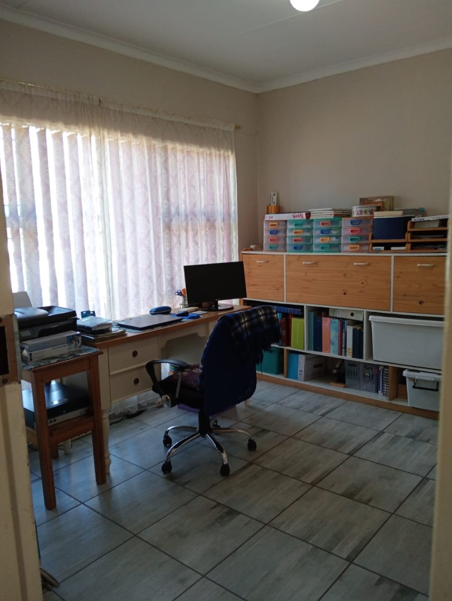 3 Bedroom Property for Sale in Ninapark Gauteng