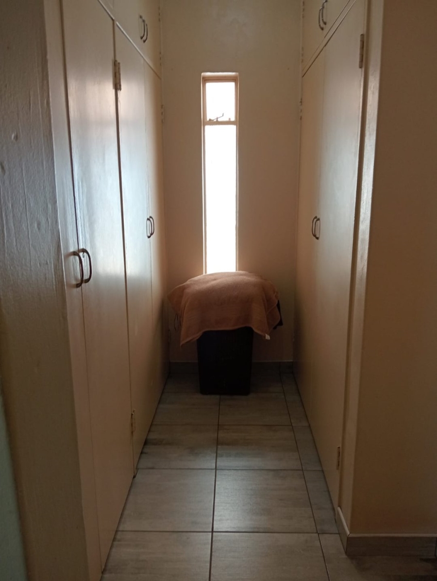 3 Bedroom Property for Sale in Ninapark Gauteng