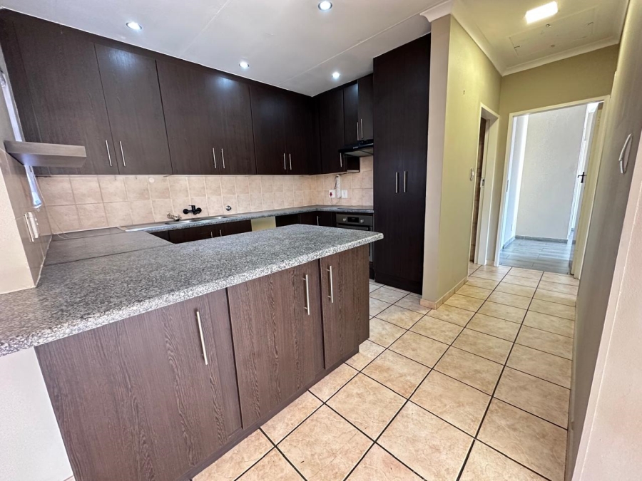 3 Bedroom Property for Sale in Amberfield Crest Estate Gauteng
