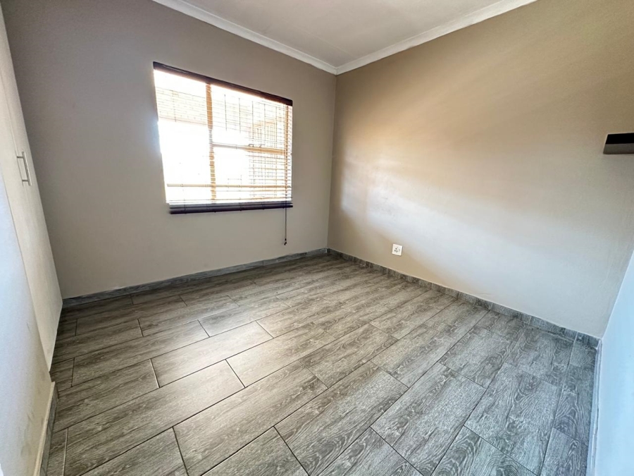 3 Bedroom Property for Sale in Amberfield Crest Estate Gauteng