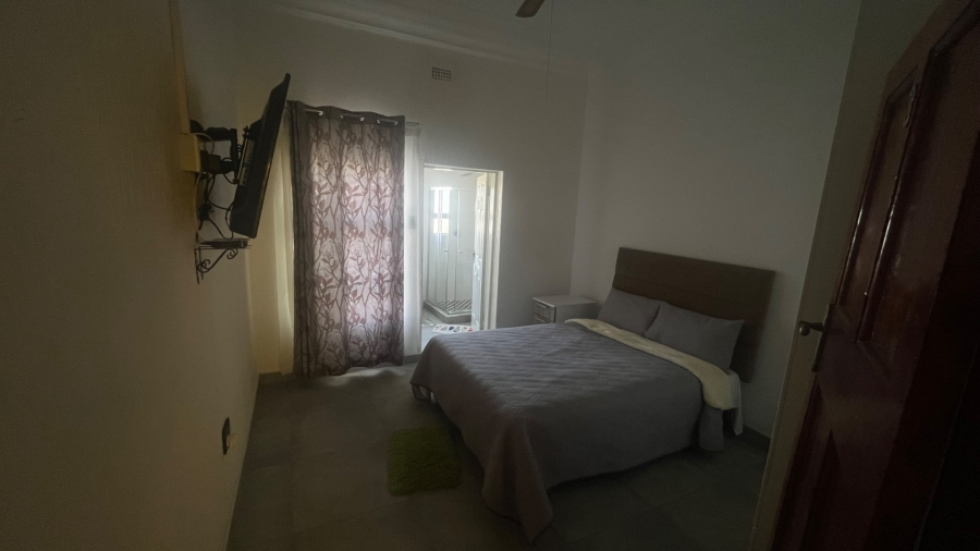 To Let 5 Bedroom Property for Rent in Cloverdene Gauteng