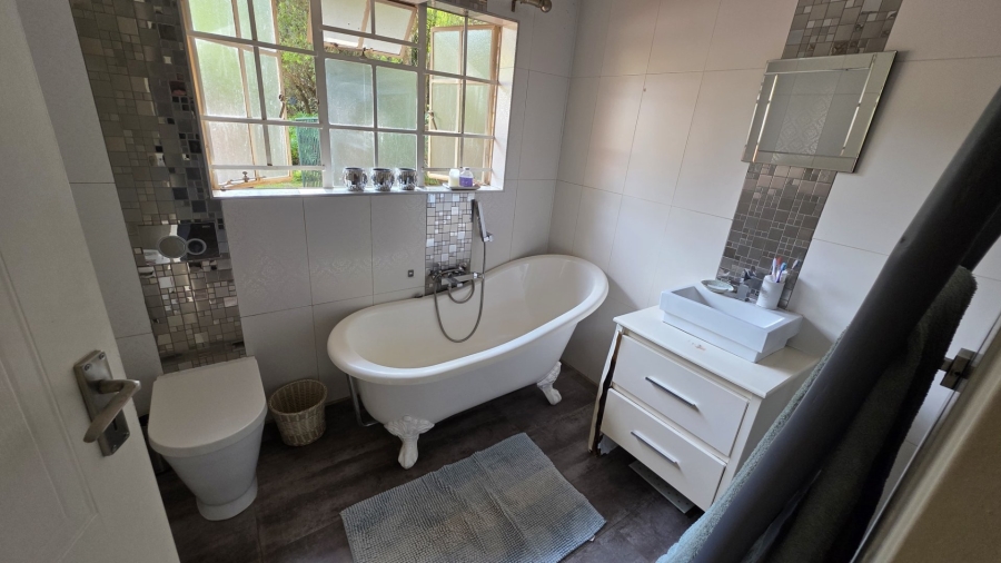 4 Bedroom Property for Sale in Montana Tuine Gauteng