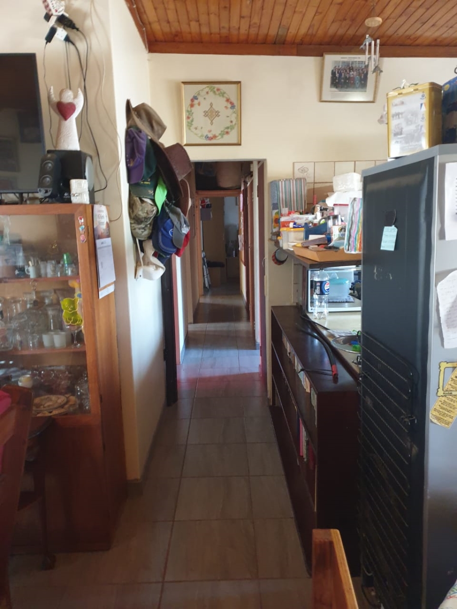 5 Bedroom Property for Sale in Glen Austin Gauteng