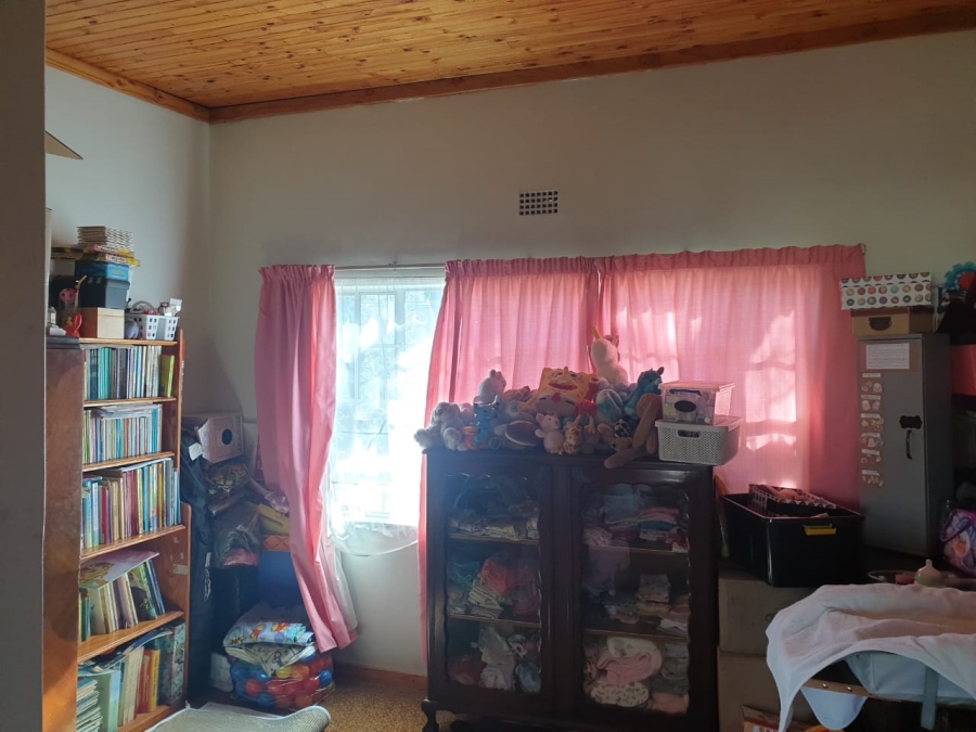 5 Bedroom Property for Sale in Glen Austin Gauteng